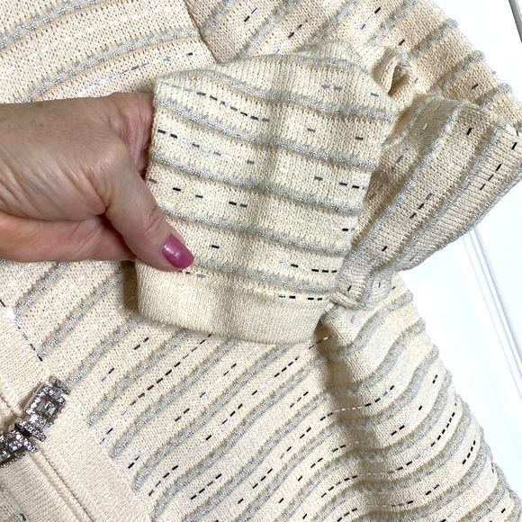 ST JOHN Evening by Marie Gray Sweater Sz 8 Cream GC - Picture 9 of 12